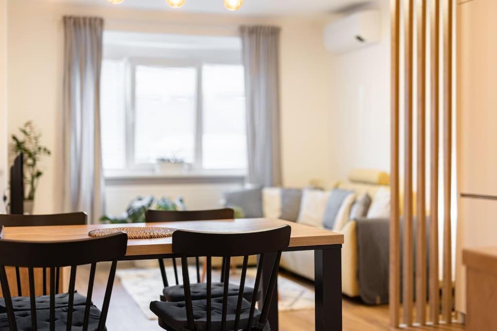 Bnb Slovakia Nivy Bliss Retreat Bratislava Bagian luar foto